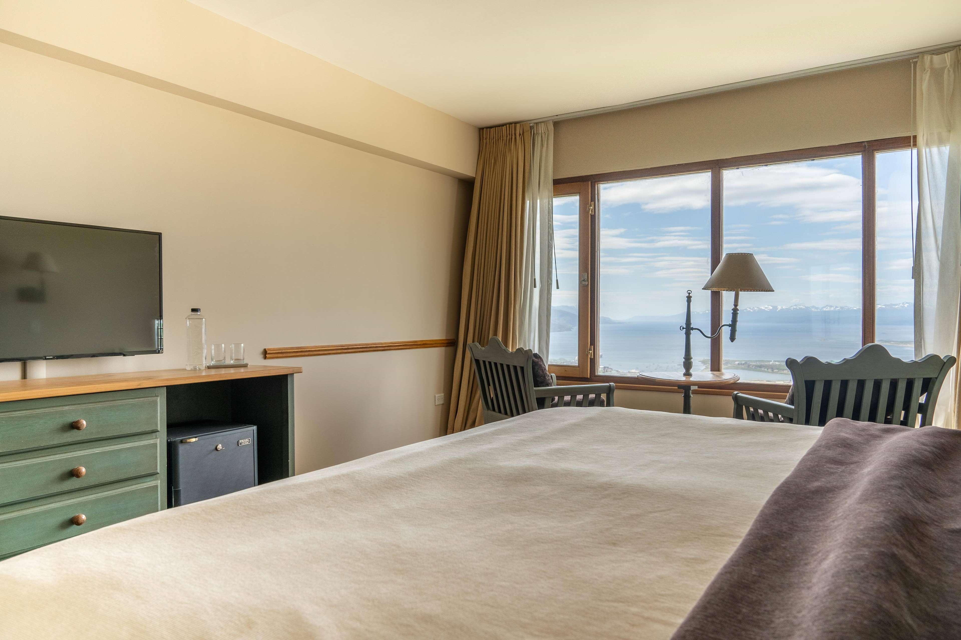 Wyndham Garden Ushuaia Hotel Del Glaciar Exterior photo