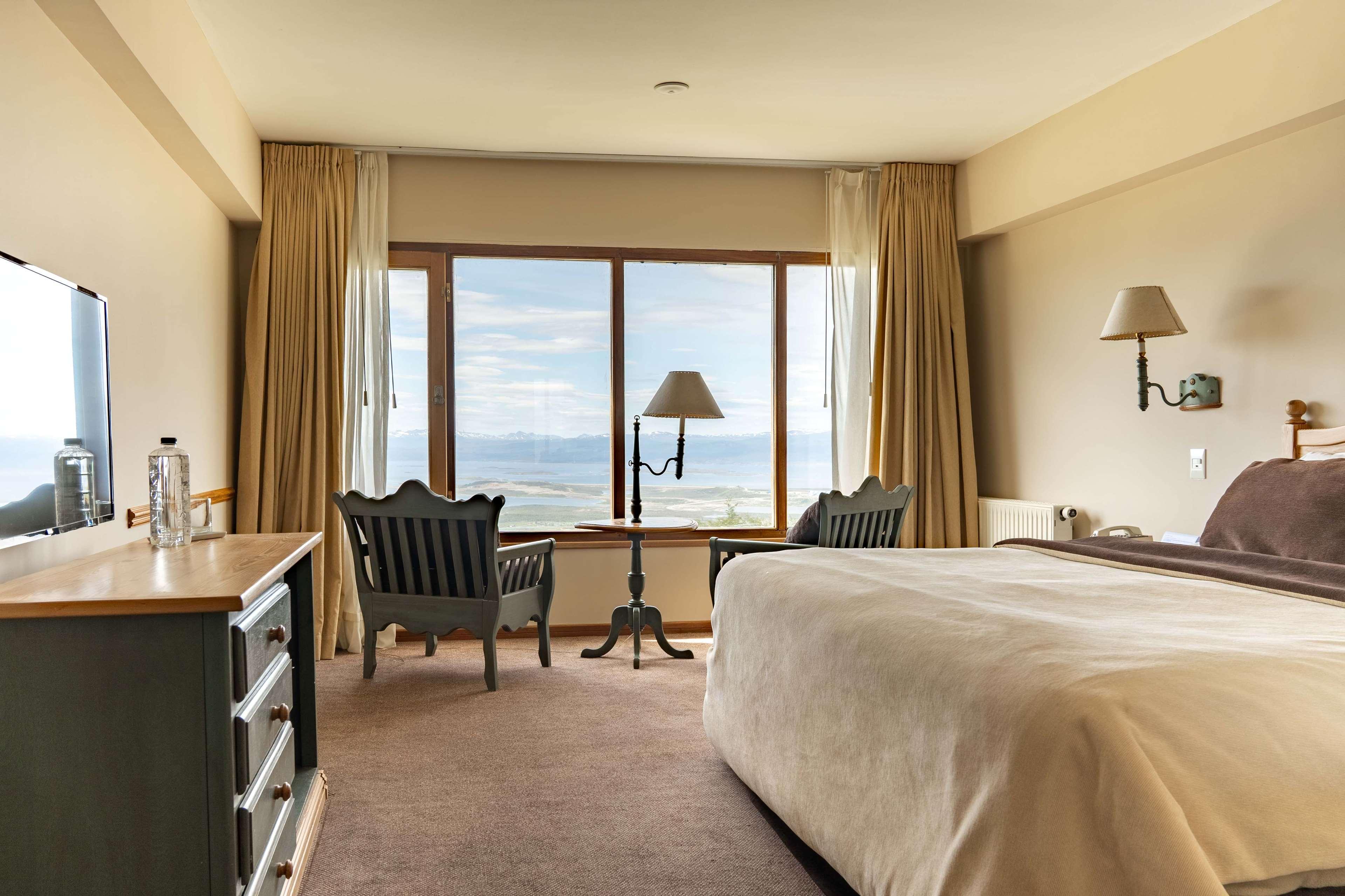 Wyndham Garden Ushuaia Hotel Del Glaciar Exterior photo