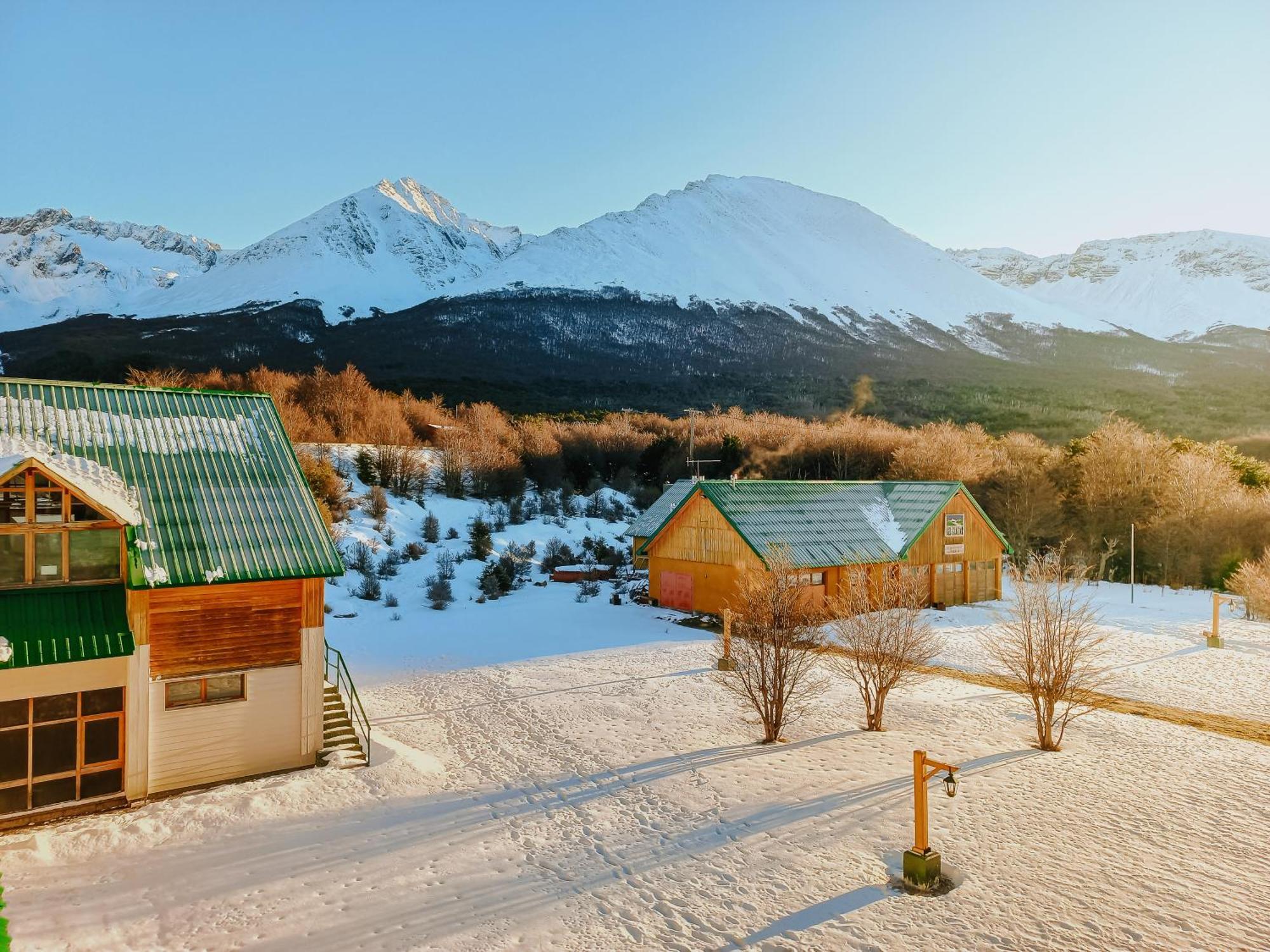Wyndham Garden Ushuaia Hotel Del Glaciar Exterior photo